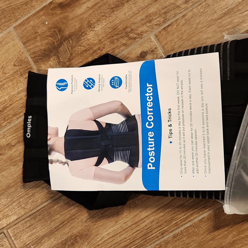 NWT OmplesPosture Corrector Women and Men Back Brace Straightener Shoulder Uprig